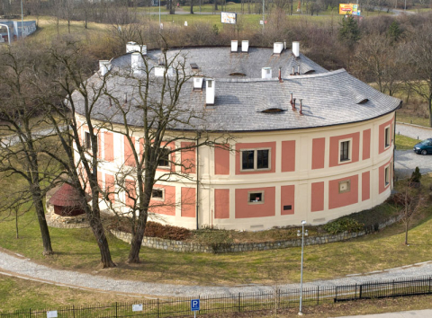 Gotická tvrz a středověké osídlení Chodova