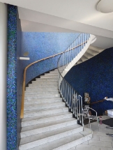 Schodištní mozaika  v interiéru pavilonu