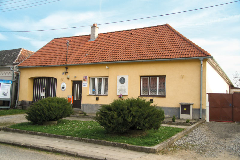 Rodný dům V. Lesného v Komárovicích