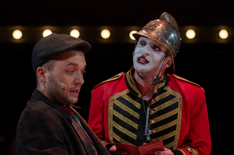 Cabaret1