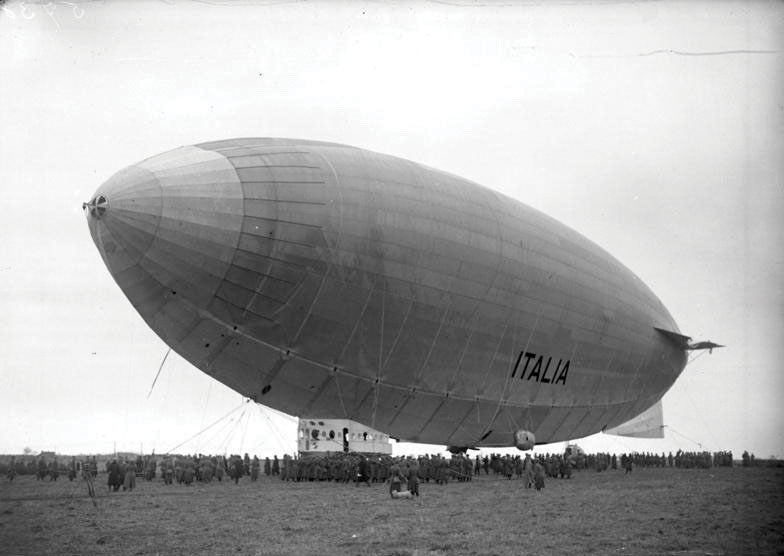 Italia přistává ve Stolpu, 1928