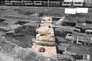 Mohutné zdivo o šířce 3,5 metru