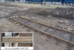 Část odkrytého historického kolejiště