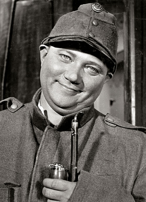Rudolf Hrušínský ve filmu Poslušně hlásím, 1957