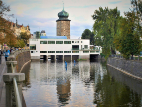 Budova Spolku výtvarných umělců Mánes