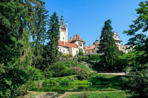 Průhonický zámek a park