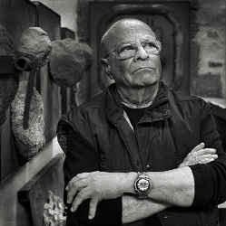 Autor monumentálních soch