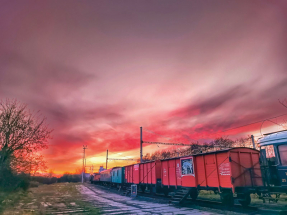 Legiovlak zavírá, přichází soumrak