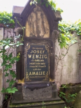 Hrob Josefa Wenziga, Olšanské hřbitovy v Praze