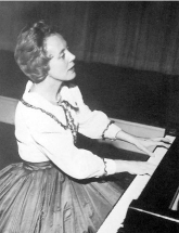 Francouzská klavíristka  Monique de la Bruchollerie